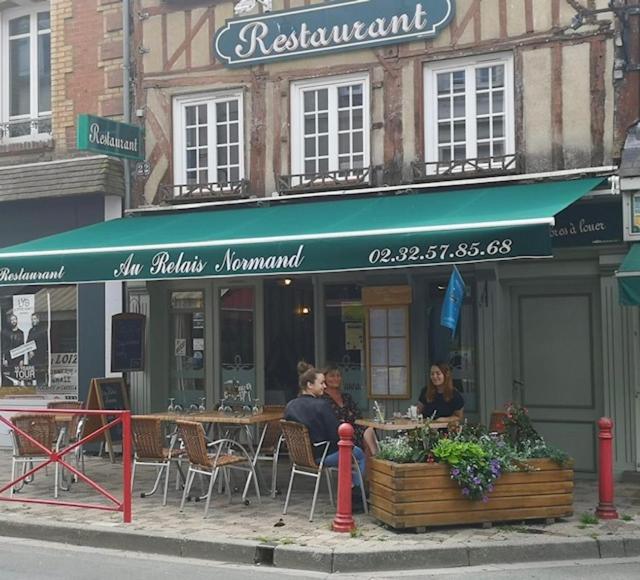 Chambre Independante Au Relais Normand Cormeilles  Exteriör bild